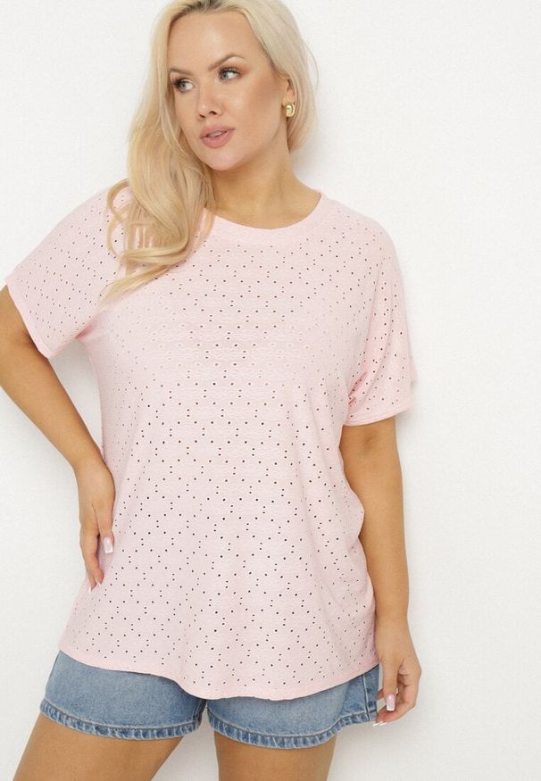 Born2be - Różowy T-shirt z Bawełną i Ażurowym Wzorem Puzira. Okazja: na co dzień. Kolor: różowy. Materiał: bawełna. Wzór: ażurowy. Styl: klasyczny, elegancki, casual