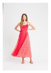TwinSet - Letnia czerwona plisowana sukienka Twinset. Kolor: czerwony. Materiał: poliester. Długość rękawa: na ramiączkach. Sezon: lato. Długość: maxi