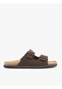 Ryłko - Brązowe welurowe klapki. Okazja: na co dzień. Kolor: brązowy. Materiał: welur, skóra. Wzór: paski. Styl: street, elegancki, casual #1