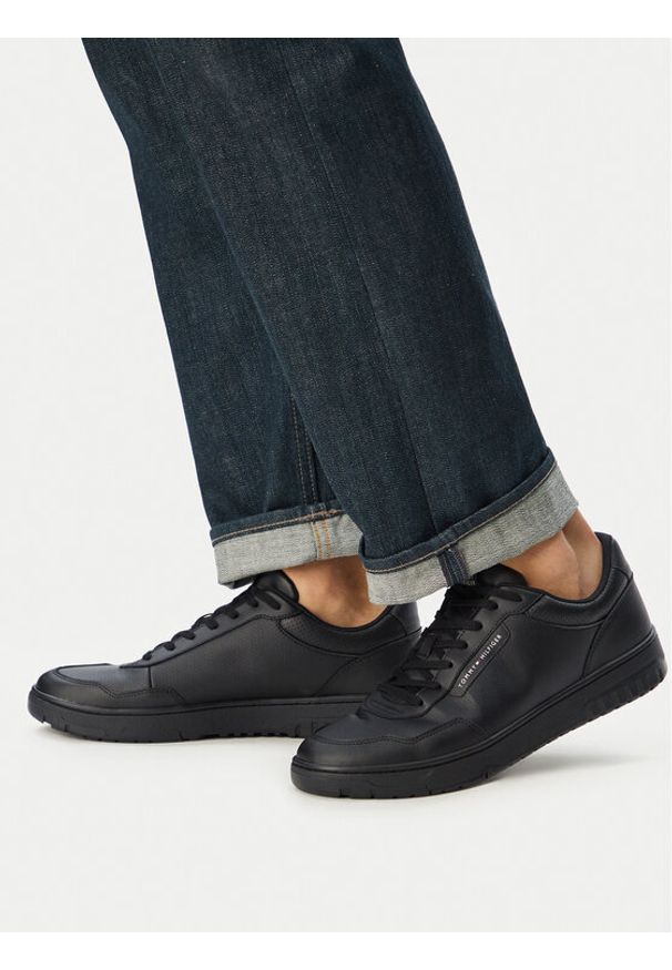 TOMMY HILFIGER - Tommy Hilfiger Sneakersy Th Basket Core Leather FM0FM05927 Czarny. Kolor: czarny. Materiał: skóra