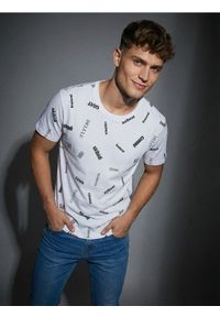 Sinsay - Bawełniana koszulka ze wzorem - biały. Kolor: biały. Materiał: bawełna #1