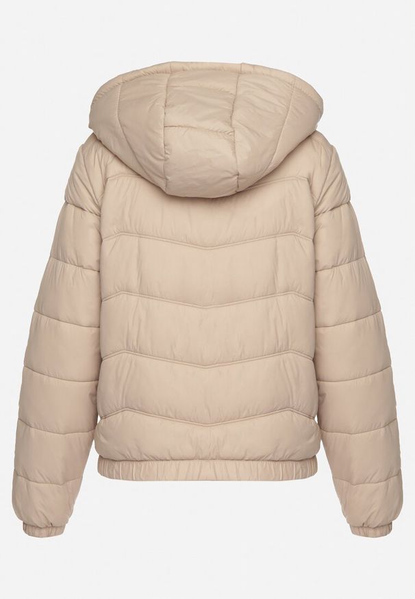 Born2be - Ciemnobeżowa Pikowana Kurtka z Odpinanym Kapturem Milvesia. Okazja: na co dzień. Kolor: beżowy. Materiał: jeans. Długość: krótkie. Styl: elegancki, casual