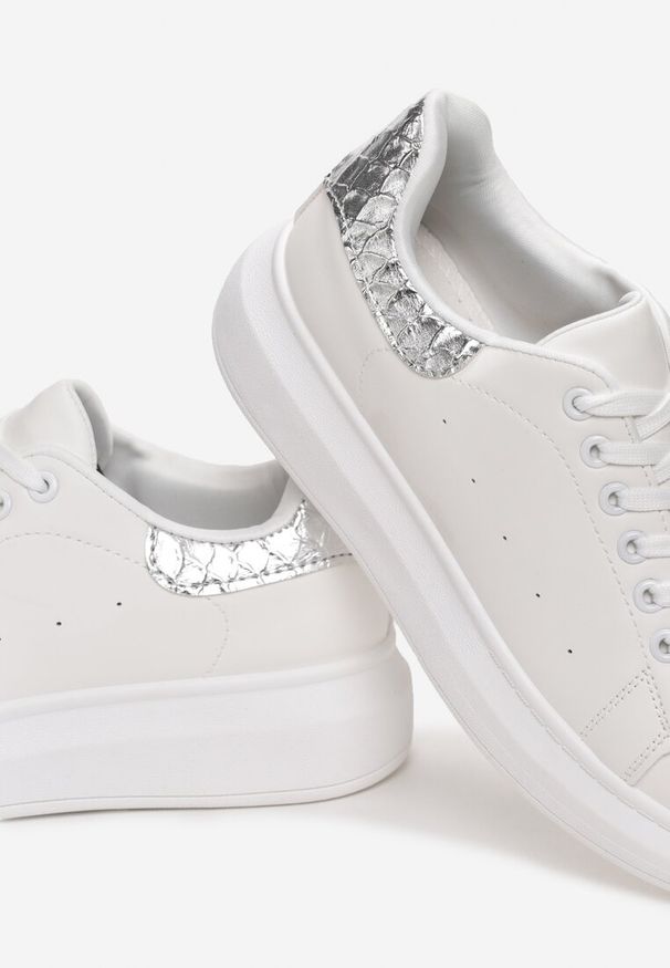 Born2be - Biało-Srebrne Sneakersy na Grubej Podeszwie Hypnotic. Okazja: na co dzień, na spacer. Kolor: biały. Materiał: dresówka. Sezon: lato. Sport: turystyka piesza