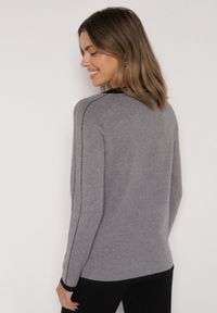Born2be - Szary Sweter Ozdobiony Paskami i Aplikacją Tusanne. Okazja: na co dzień. Kolor: szary. Materiał: jeans. Wzór: aplikacja. Styl: casual, elegancki #3