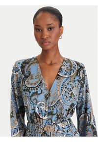 Guess Sukienka codzienna W5BK53 W2770 Niebieski Regular Fit. Okazja: na co dzień. Kolor: niebieski. Materiał: syntetyk, wiskoza. Typ sukienki: proste. Styl: casual #2