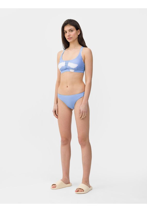 4f - Dół od bikini z materiałów z recyklingu damski. Stan: obniżony. Kolor: niebieski. Materiał: materiał