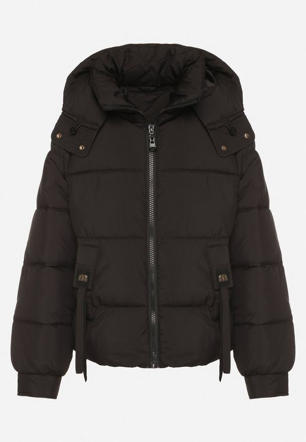 Born2be - Czarna Pikowana Kurtka Puffer z Kapturem z Możliwością Odpięcia Galanea. Okazja: na co dzień. Typ kołnierza: kaptur. Kolor: czarny. Materiał: poliester, jeans. Długość rękawa: długi rękaw. Długość: krótkie. Styl: casual, sportowy