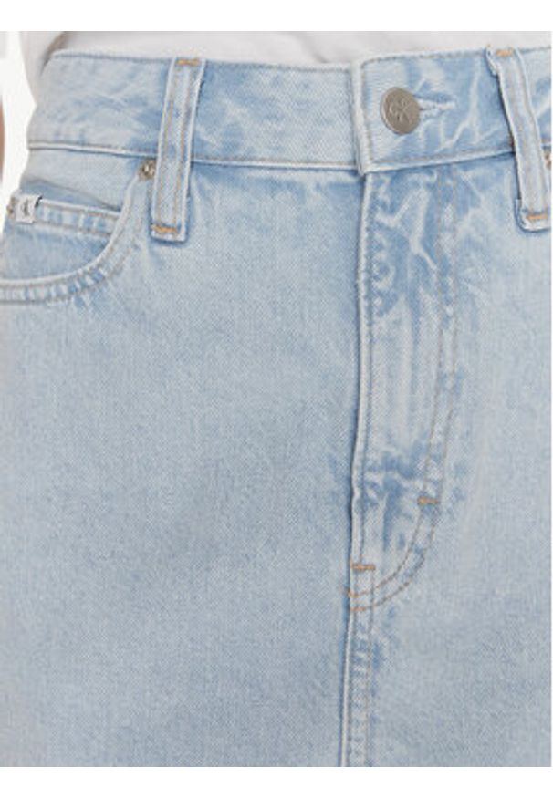 Calvin Klein Jeans Spódnica jeansowa J20J222828 Niebieski Slim Fit. Kolor: niebieski. Materiał: jeans