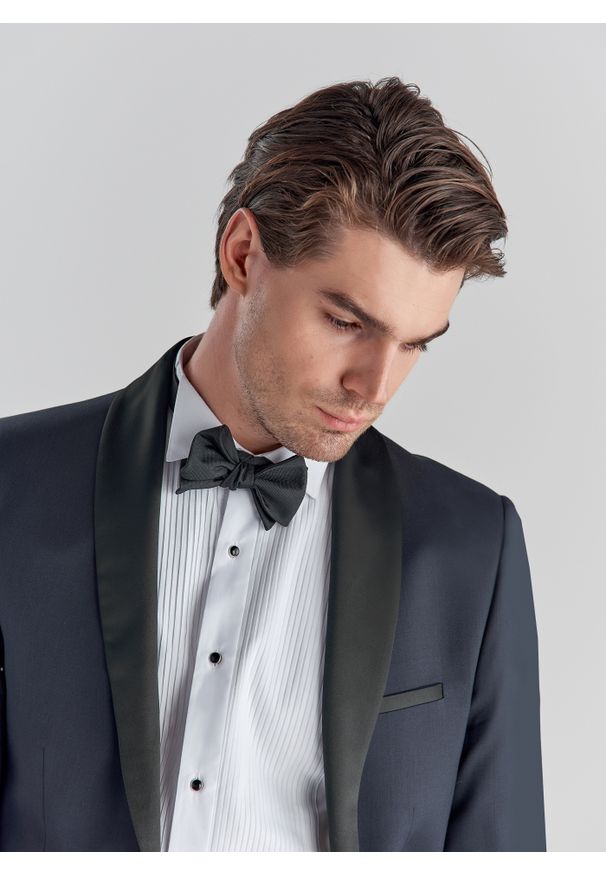 Pako Lorente - PAKO LORENTE – Marynarka smokingowa P000B-3S-002-G-S. Okazja: na wesele, na ślub cywilny. Materiał: wełna