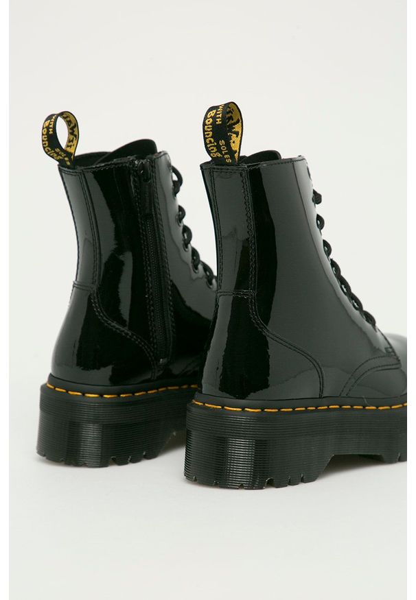 Dr. Martens - Workery skórzane Jadon. Nosek buta: okrągły. Zapięcie: sznurówki. Kolor: czarny. Materiał: skóra. Obcas: na platformie