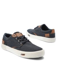 Granatowe Trampki Wrangler Stylowe Obuwie Męskie. Okazja: na co dzień. Zapięcie: sznurówki. Kolor: niebieski. Materiał: denim, skóra, materiał, guma. Szerokość cholewki: normalna. Styl: elegancki #4