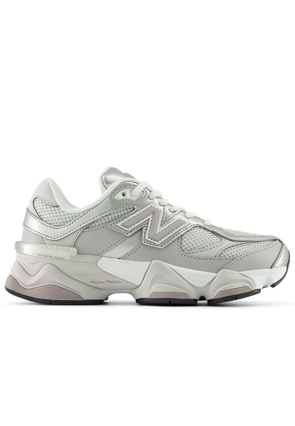Buty młodzieżowe New Balance G90602LB - szare. Kolor: szary. Materiał: materiał, syntetyk, guma. Szerokość cholewki: normalna. Sport: turystyka piesza