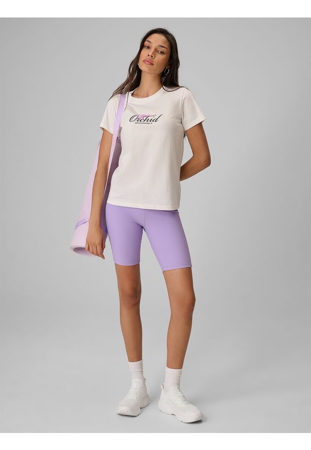 4f - 4F T-shirt regular z nadrukiem damski - biały M. Okazja: na co dzień, na plażę. Kolor: biały. Materiał: jeans, dresówka, bawełna, dzianina. Wzór: nadruk. Sezon: lato. Styl: wakacyjny, casual