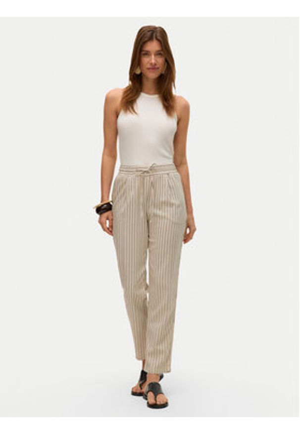Vero Moda Spodnie materiałowe Jesmilo 10279691 Beżowy Regular Fit. Kolor: beżowy. Materiał: len