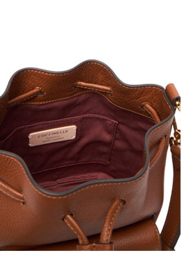 Guess Torebka TFK Coccinelle Beat Generatio E1 TFK 23 03 01 Brązowy. Kolor: brązowy. Materiał: skórzane