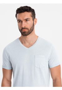 Ombre Clothing - Męski bawełniany t-shirt V-neck z dzianiny z efektem sprania - szary V8 OM-TSWT-0242 - XXL. Okazja: na co dzień. Typ kołnierza: dekolt w serek. Kolor: szary. Materiał: dzianina, bawełna. Wzór: melanż. Styl: klasyczny, vintage, casual #6
