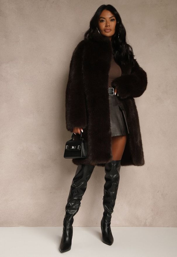 Renee - Brązowy Długi Futrzany Płaszcz Otirona. Okazja: na co dzień, na imprezę. Kolor: brązowy. Materiał: futro. Długość: długie. Sezon: zima, jesień. Styl: casual, elegancki