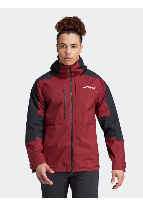 Adidas - adidas Kurtka outdoor Terrex Xploric RAIN.RDY Hiking IB4266 Bordowy Regular Fit. Kolor: czerwony. Materiał: syntetyk. Sport: outdoor