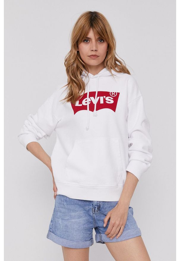 Levi's® - Levi's Bluza bawełniana damska kolor biały z kapturem z nadrukiem 18487.0024-Neutrals. Okazja: na spotkanie biznesowe, na co dzień. Typ kołnierza: kaptur. Kolor: biały. Materiał: bawełna. Długość rękawa: długi rękaw. Długość: długie. Wzór: nadruk. Styl: biznesowy, casual