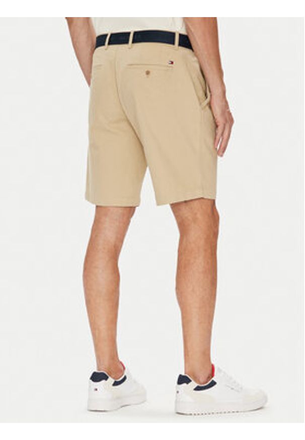 TOMMY HILFIGER - Tommy Hilfiger Szorty materiałowe Brooklyn MW0MW39706 Beżowy Regular Fit. Kolor: beżowy. Materiał: bawełna