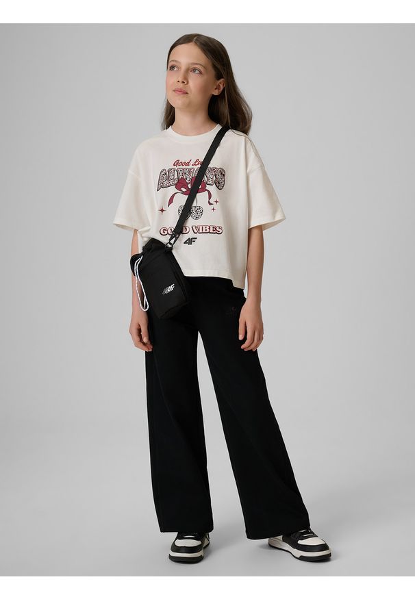 4f - 4F T-shirt boxy z nadrukiem dziewczęcy - kremowy 122/128 (6-8 lat). Okazja: na co dzień. Kolor: biały. Materiał: materiał, bawełna, dzianina. Długość: krótkie. Wzór: nadruk. Sezon: lato. Styl: casual