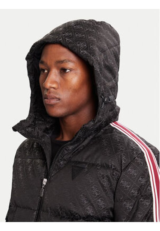 Guess Kurtka przejściowa Z5BL02 WFIQ2 Czarny Regular Fit. Kolor: czarny. Materiał: syntetyk