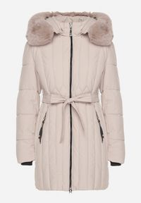 Born2be - Beżowa Kurtka z Pionowymi Pikowanymi Przeszyciami i Kapturem z Futrem Wiązana w Pasie Leoriya. Okazja: na co dzień. Kolor: beżowy. Materiał: futro. Styl: casual #5