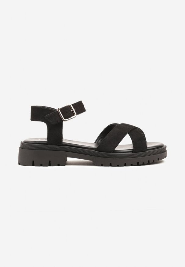 Born2be - Czarne Sandały na Grubej Tłoczonej Podeszwie z Dwoma Paskami Delimara. Okazja: na co dzień. Zapięcie: pasek. Kolor: czarny. Sezon: lato. Styl: casual, elegancki