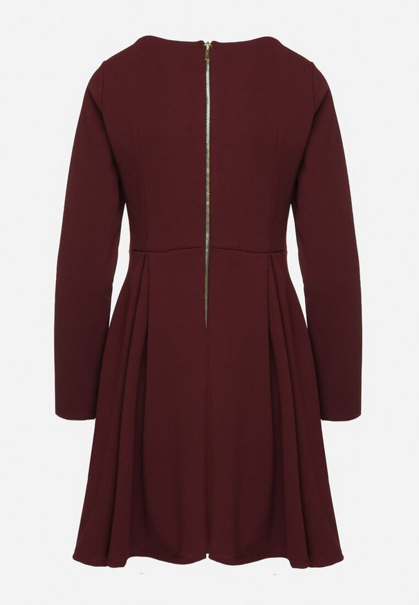 Born2be - Bordowa Elegancka Sukienka o Rozkloszowanym Kroju Temitonia. Kolor: czerwony. Długość rękawa: długi rękaw. Styl: elegancki