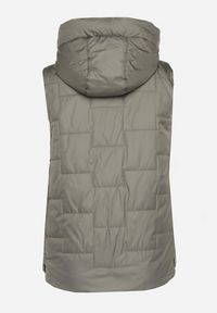 Born2be - Zielona Pikowana Kamizelka z Kapturem i Sznurkami Imvila. Okazja: na co dzień. Typ kołnierza: kaptur. Kolor: zielony. Materiał: jeans. Wzór: aplikacja. Styl: klasyczny, casual, elegancki #7