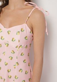 Born2be - Różowa Sukienka na Wiązanych Ramiączkach w Cytryny Efrunea. Kolor: różowy. Długość rękawa: na ramiączkach. Sezon: lato. Typ sukienki: rozkloszowane #4