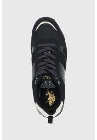 U.S. Polo Assn. Buty kolor czarny na platformie. Nosek buta: okrągły. Zapięcie: sznurówki. Kolor: czarny. Materiał: guma. Obcas: na platformie #4