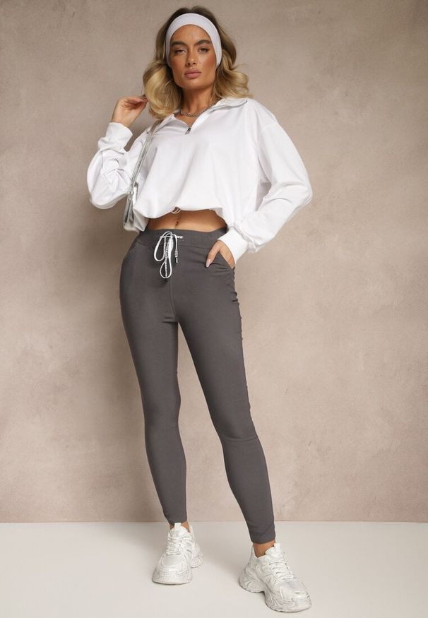 Renee - Ciemnoszare Spodnie z Bawełną i Sznurowaniem Purrena. Okazja: na co dzień. Kolor: szary. Materiał: bawełna. Styl: elegancki, casual