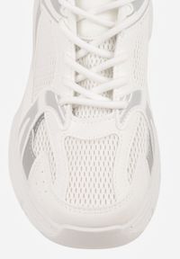 Born2be - Białe Sneakersy VICES na Grubej Tłoczonej Podeszwie z Perforacją Elanatia. Okazja: na co dzień. Kolor: biały. Materiał: jeans. Sport: fitness #8