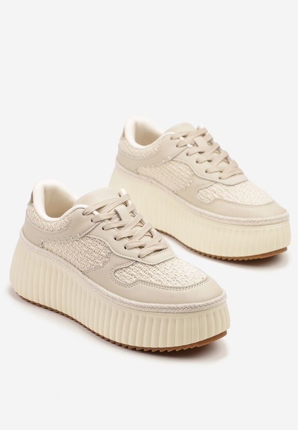 Renee - Beżowe Sneakersy ze Skóry Naturalnej na Tłoczonej Platformie Mirivin. Okazja: na co dzień. Zapięcie: sznurówki. Kolor: beżowy. Materiał: skóra. Obcas: na platformie