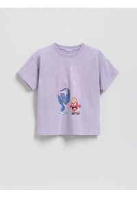 Reserved - T-shirt z nadrukiem Inside Out - lawendowy. Kolor: fioletowy. Materiał: bawełna. Wzór: nadruk #1