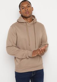 Born2be - Ciemnobeżowa Bluza Evoire. Okazja: na co dzień. Typ kołnierza: kaptur. Kolor: beżowy. Materiał: jeans. Styl: casual, klasyczny #2