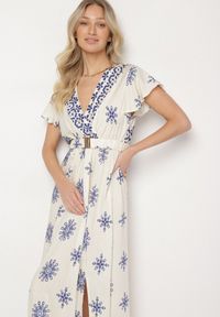 Born2be - Niebieska Sukienka w Ornamentalny Wzór z Elastycznym Paskiem Tosvanna. Okazja: na co dzień. Kolor: niebieski. Długość rękawa: krótki rękaw. Wzór: aplikacja. Typ sukienki: proste, kopertowe. Styl: elegancki, casual, klasyczny #4