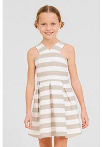 Mayoral sukienka dziecięca kolor beżowy mini rozkloszowana. Kolor: beżowy. Typ sukienki: rozkloszowane. Długość: mini