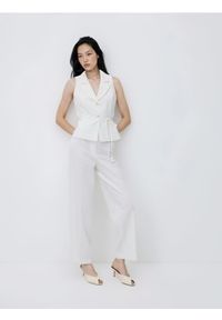 Reserved - Spodnie z wiskozą - biały. Kolor: biały. Materiał: wiskoza