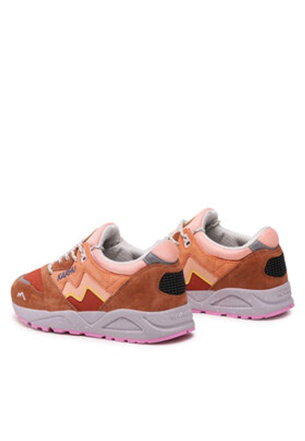 Karhu Sneakersy Aria 95 F803096 Pomarańczowy. Kolor: pomarańczowy. Materiał: zamsz, skóra