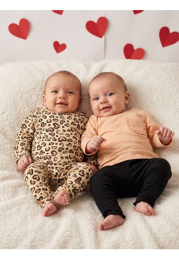 Sinsay - Bawełniana koszulka 2 pack - kremowy. Kolor: kremowy. Materiał: bawełna