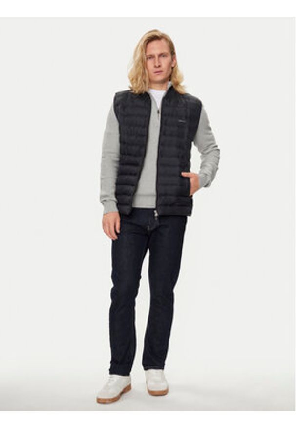 GANT - Gant Kamizelka 7006301 Czarny Regular Fit. Kolor: czarny. Materiał: syntetyk