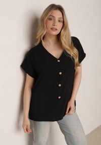 Born2be - Czarna Bluzka z Bawełną o Nietoperzowym Kroju z Guzikami Mistwin. Okazja: do pracy, na co dzień. Kolor: czarny. Materiał: bawełna. Styl: klasyczny, casual #1