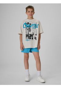 4f - 4F T-shirt loose z nadrukiem chłopięcy - szary 122/128 (6-8 lat). Okazja: na uczelnię, na co dzień, na spacer. Kolor: szary. Materiał: materiał, bawełna, dzianina. Wzór: nadruk. Sezon: lato. Styl: casual #2