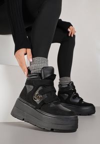 Born2be - Czarne Botki Vices w Stylu Sneakersów na Platformie Afirriva. Okazja: na co dzień. Zapięcie: rzepy. Kolor: czarny. Materiał: jeans. Wzór: aplikacja. Obcas: na platformie. Styl: retro, casual, klasyczny. Wysokość obcasa: średni