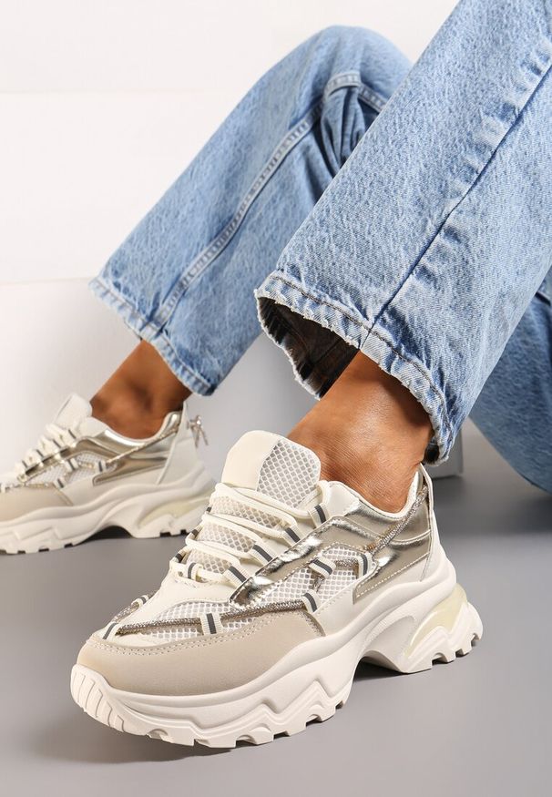 Renee - Beżowe Sneakersy z Metalicznymi Wstawkami na Niskiej Platformie z Ozdobnym Sznurkiem Oiriema. Zapięcie: pasek. Kolor: beżowy. Obcas: na platformie