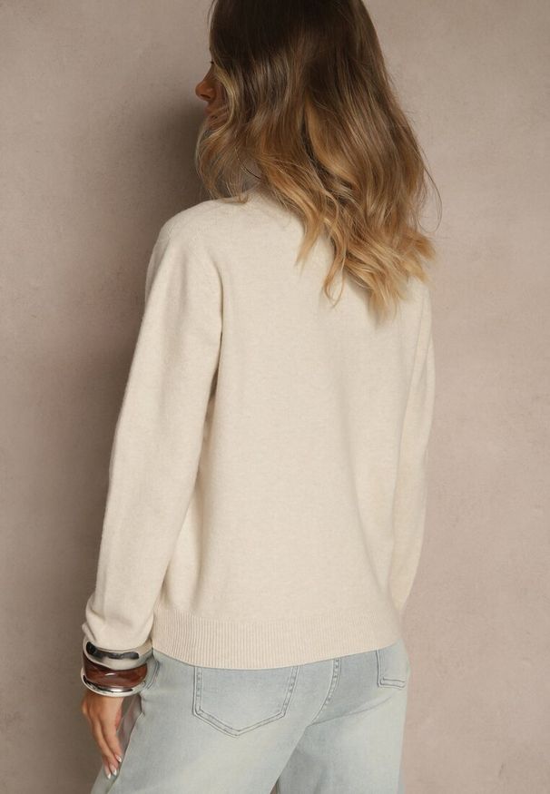 Renee - Beżowy Casualowy Sweter z Wełną i Wiskozą Lussare. Okazja: na co dzień. Kolor: beżowy. Materiał: wełna, wiskoza. Styl: casual