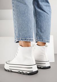 Born2be - Białe Trampki na Grubej Podeszwie z Wysoką Cholewką Oltewie. Okazja: na co dzień. Wysokość cholewki: przed kolano. Zapięcie: sznurówki. Kolor: biały. Materiał: jeans. Szerokość cholewki: normalna. Styl: sportowy, casual, elegancki #5