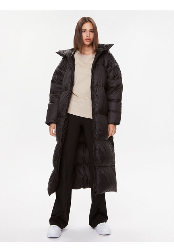 Bomboogie Kurtka puchowa CW 8082 T MNA3 Czarny Regular Fit. Kolor: czarny. Materiał: syntetyk. Sezon: zima